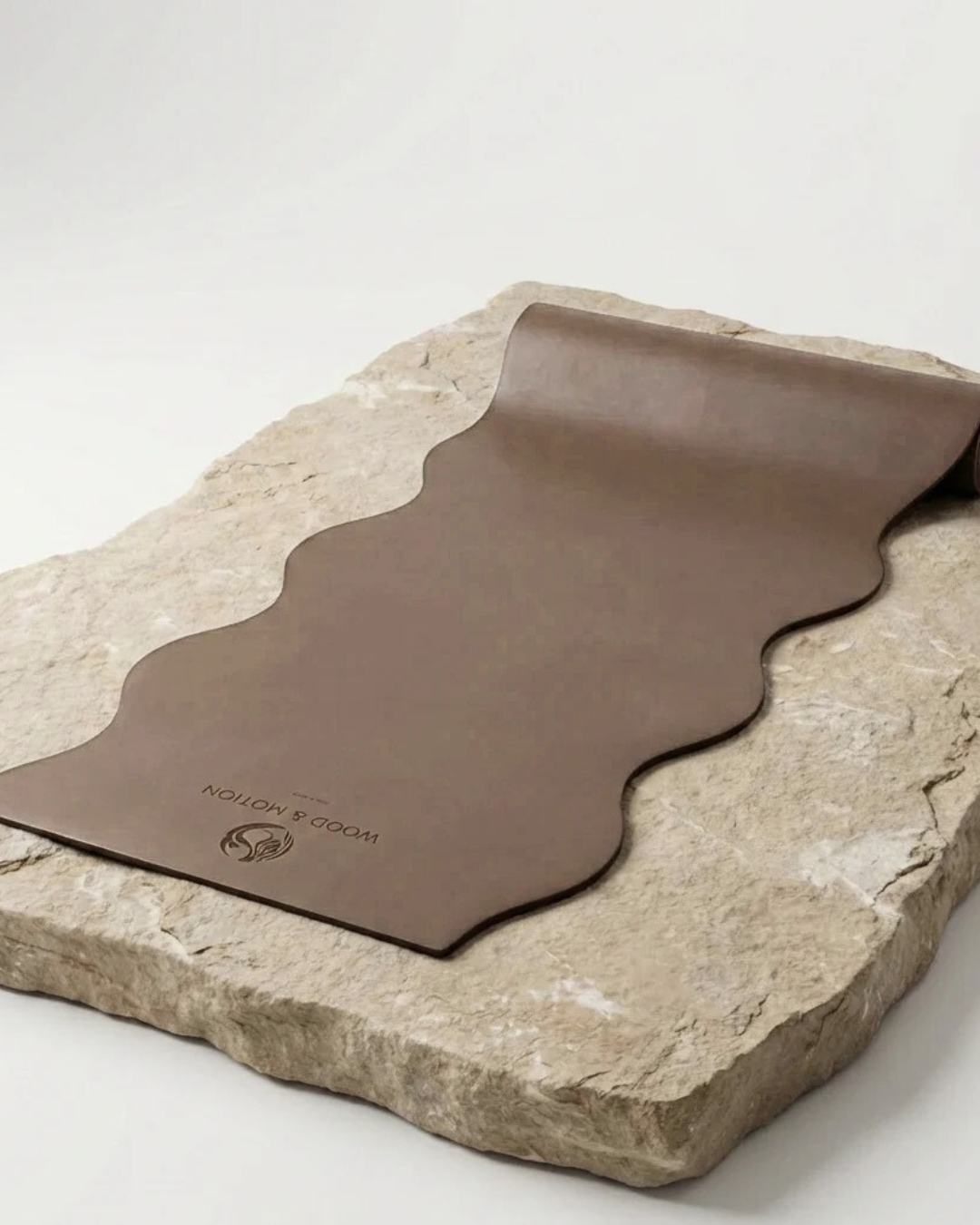 WAVY MOTION MAT | CHOCOLATE